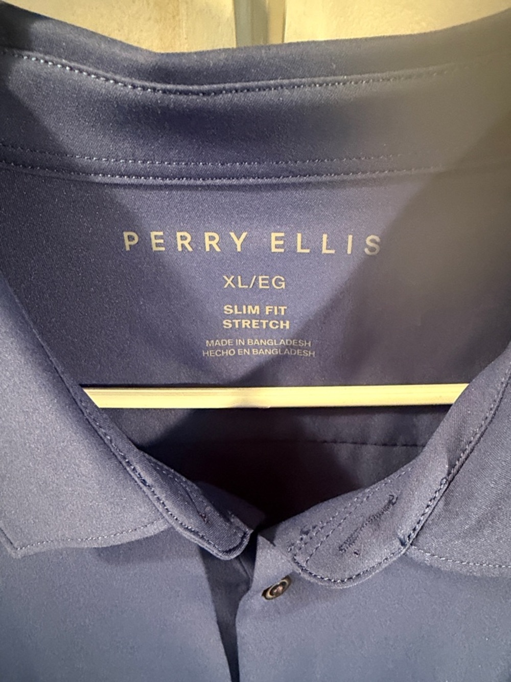 Perry Ellis Short Sleeve Button-Down Shirt in Deep Blue - Picture 2 of 3